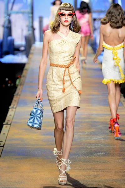 Look 26